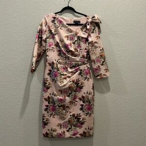 Jessica Howard Dress Size 8 Light Coral with shimmery floral print